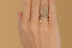 AroundWEE03Hand