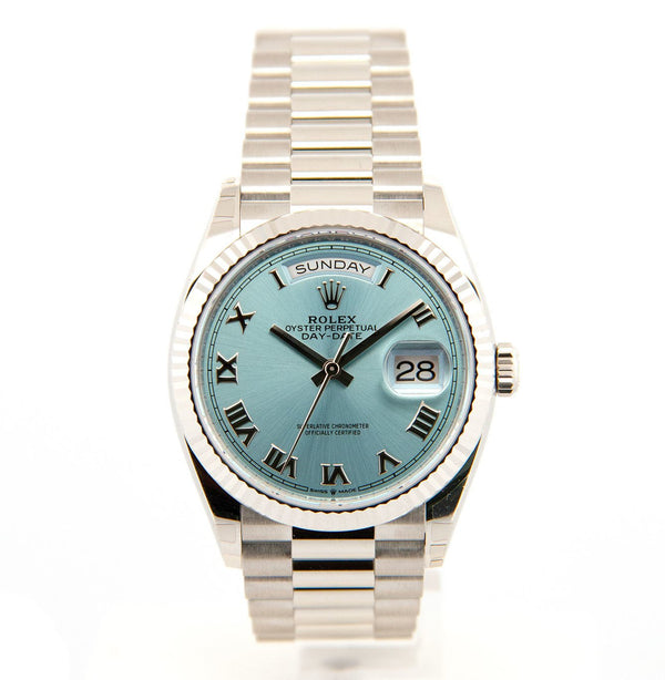 SOLD UNWORN NEW  Rolex Day Date - Platinum -  Horloge - 128236