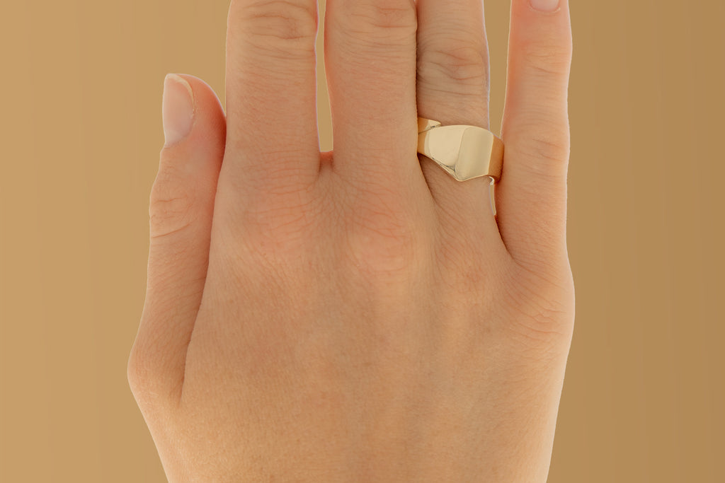 WaveH0032Hand